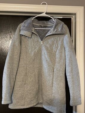 The North Face Heather Gray Quilted Lightweight Jacket